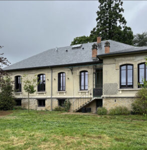 Comme Un Trait architecte d'intérieur architecture d'intérieur LE MANS SARTHE Pays de la Loire Rénovation d'un villa début de siècle Forbo Marmoleum sol linoléum winckelmans duravit korian belle époque couleur