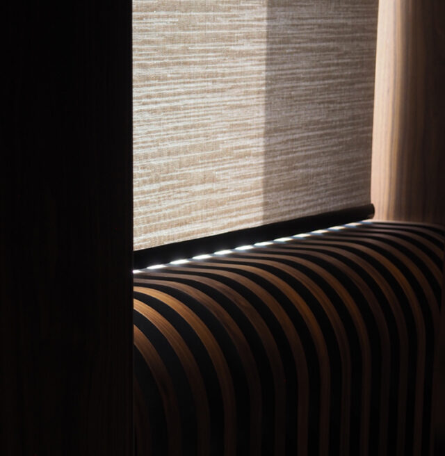 Comme Un Trait architecte d'intérieur LE MANS SARTHE Pays de la Loire aménagement intérieur placage bois cache radiateur courbe store occultant chaise Knoll